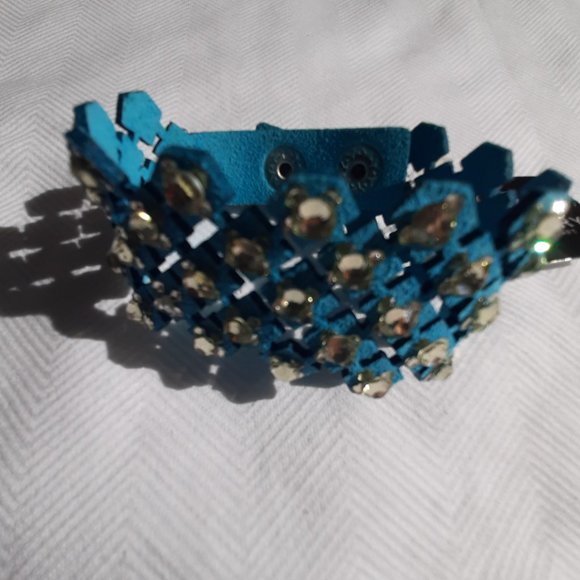 Rhinestone studded wrist wrap/bracelet. Faux Leather. Reversible. - Picture 7 of 10